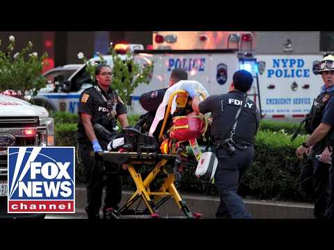 UPDATE: 4 civilians, 1 NYPD officer dead in Manhattan shooting