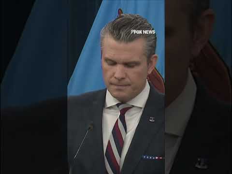 US submarine sinks Iranian warship by torpedo #shorts #iran #world #foxnews