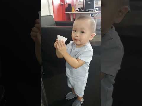 Liam at Tesla dealership #tesla #elonmusk #baby @ElonMusk-FanZone  @tesla